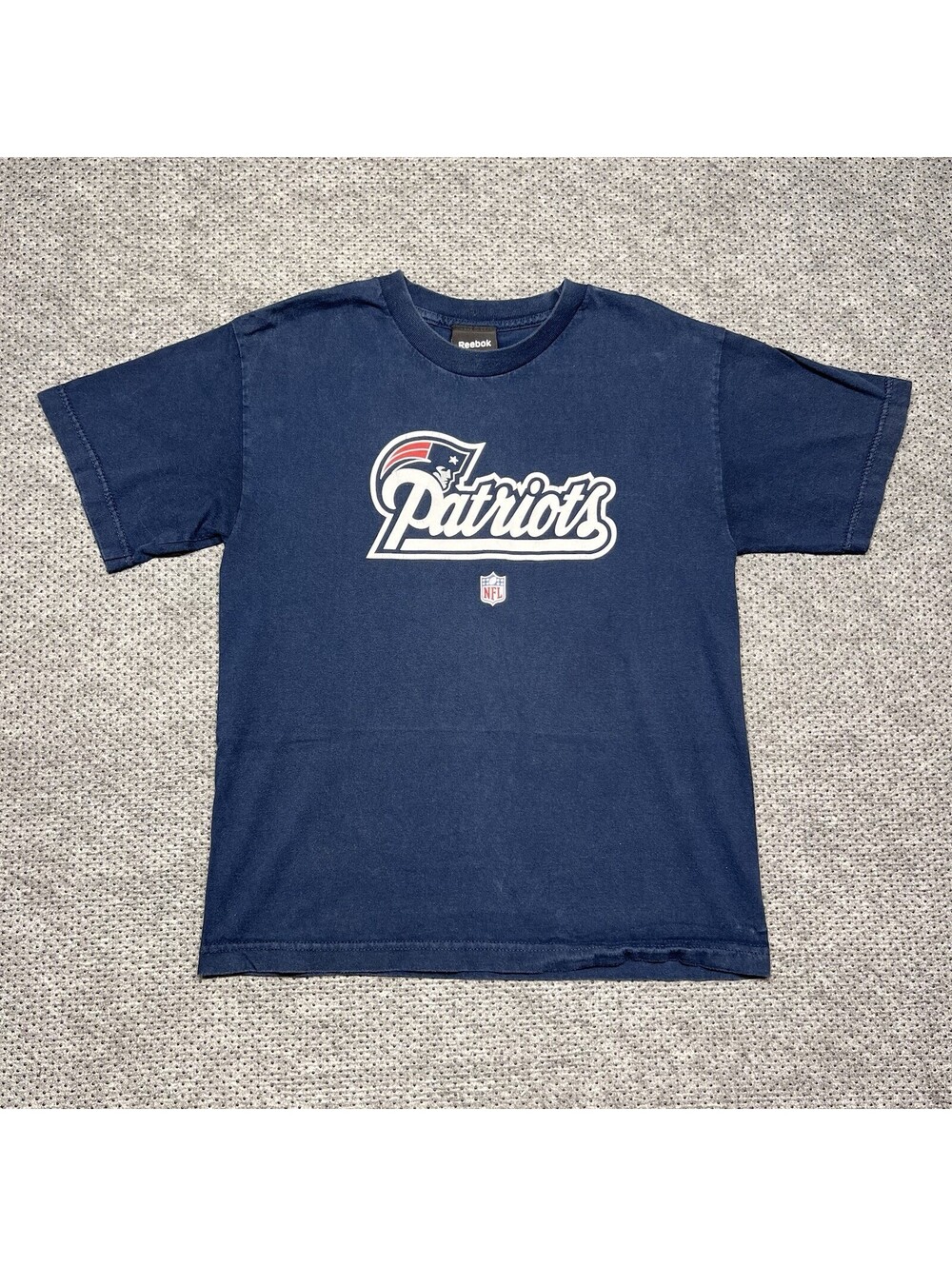 Vintage Reebok New England Patriots T-Shirt Medium National Football League RARE